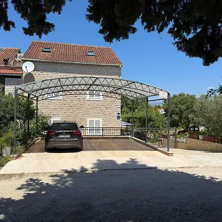 Apartment Jakov Mirce
