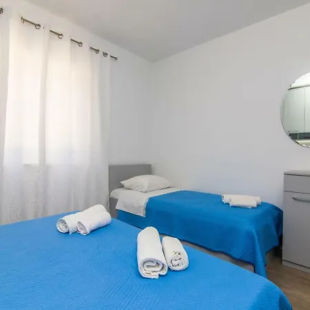 Jakov Apartment Mirce