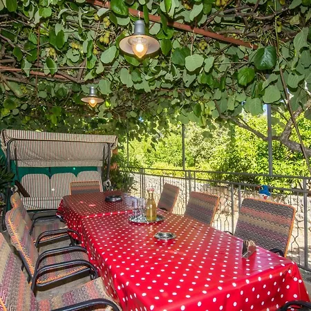 Jakov Apartment