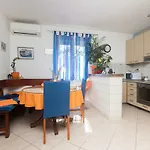 Jakov Apartmán