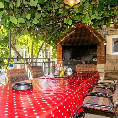 Jakov Apartment Mirca (Brac)
