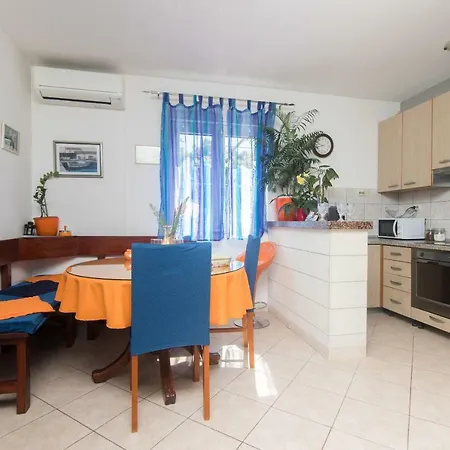 Jakov Apartment